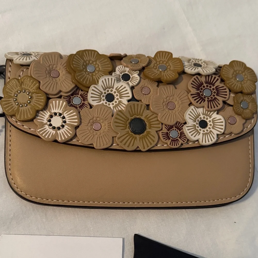 Coach 1941 Tea Rose Beechwood Wristlet
